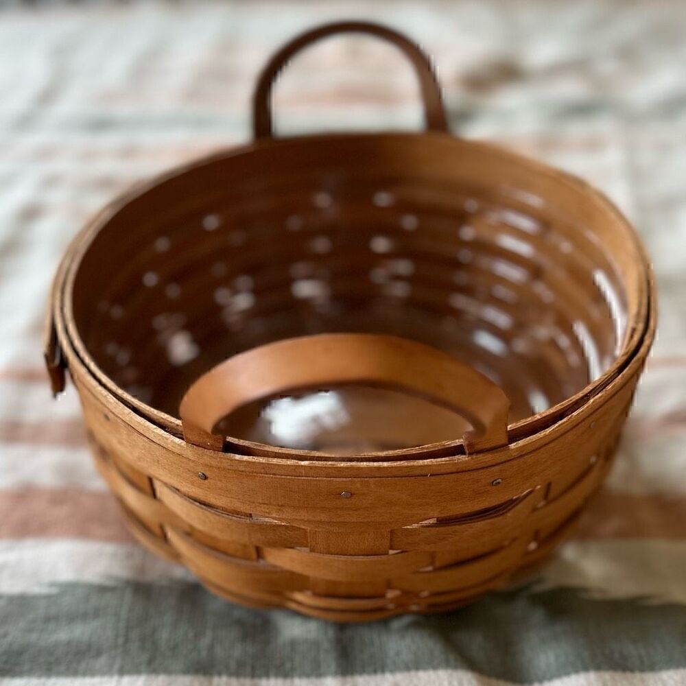 Longaberger 1995 Round Darning Basket with Leather Handles and Plastic Liner - Picture 2 of 9